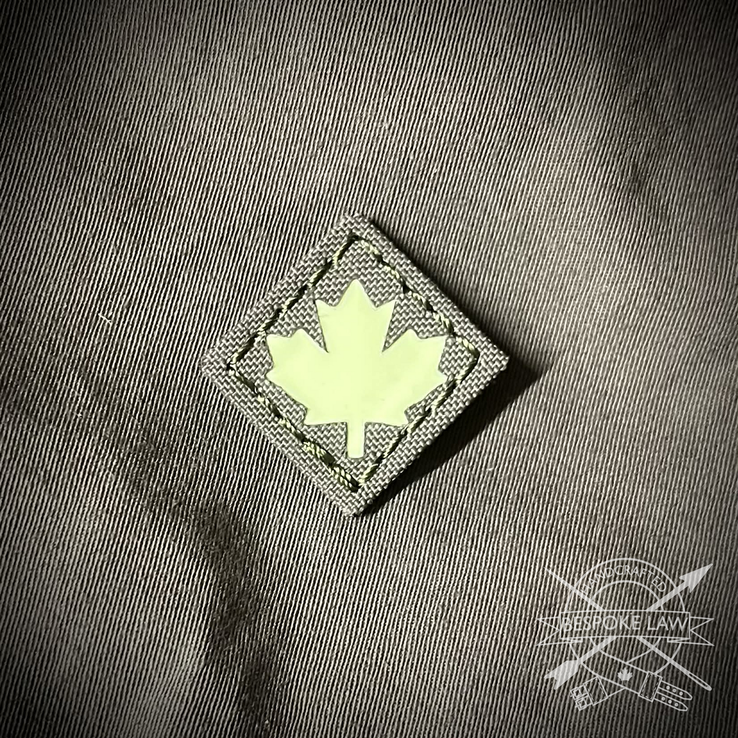Cat Eye - Maple Leaf